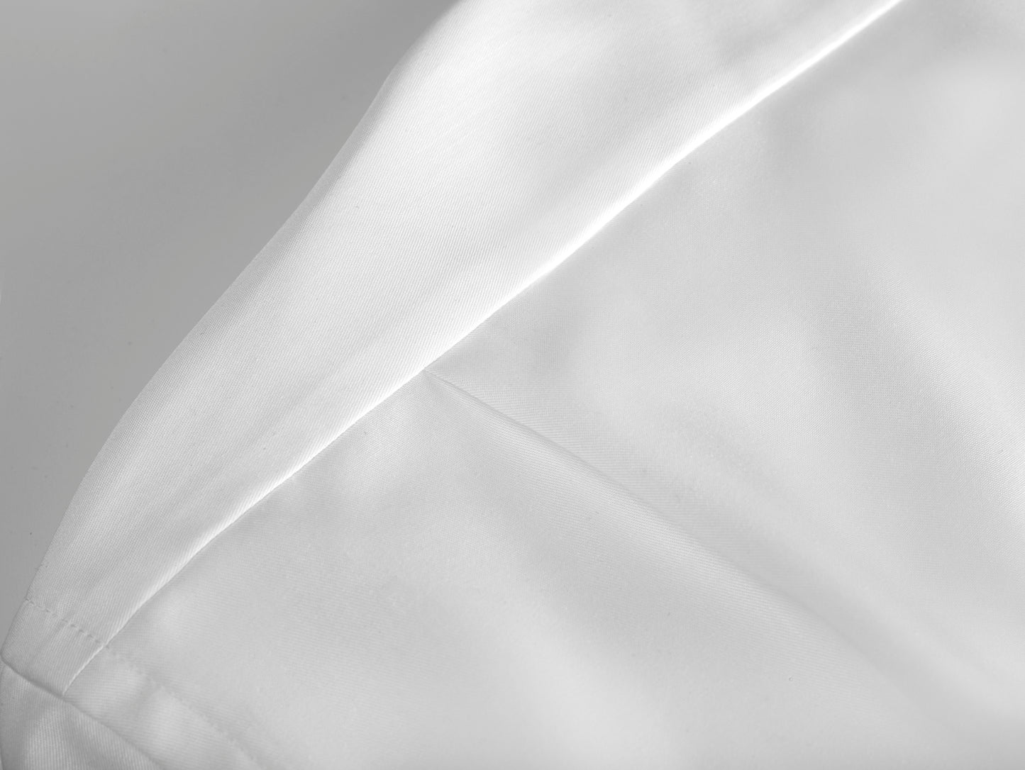 Priesterhemd Modell „Sisto“ – Weiss (Kurzarm)